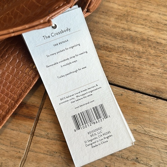 NWT Beis Crossbody Bag in Cognac Faux Croc - Structured Bag for Fall - Picture 10 of 12